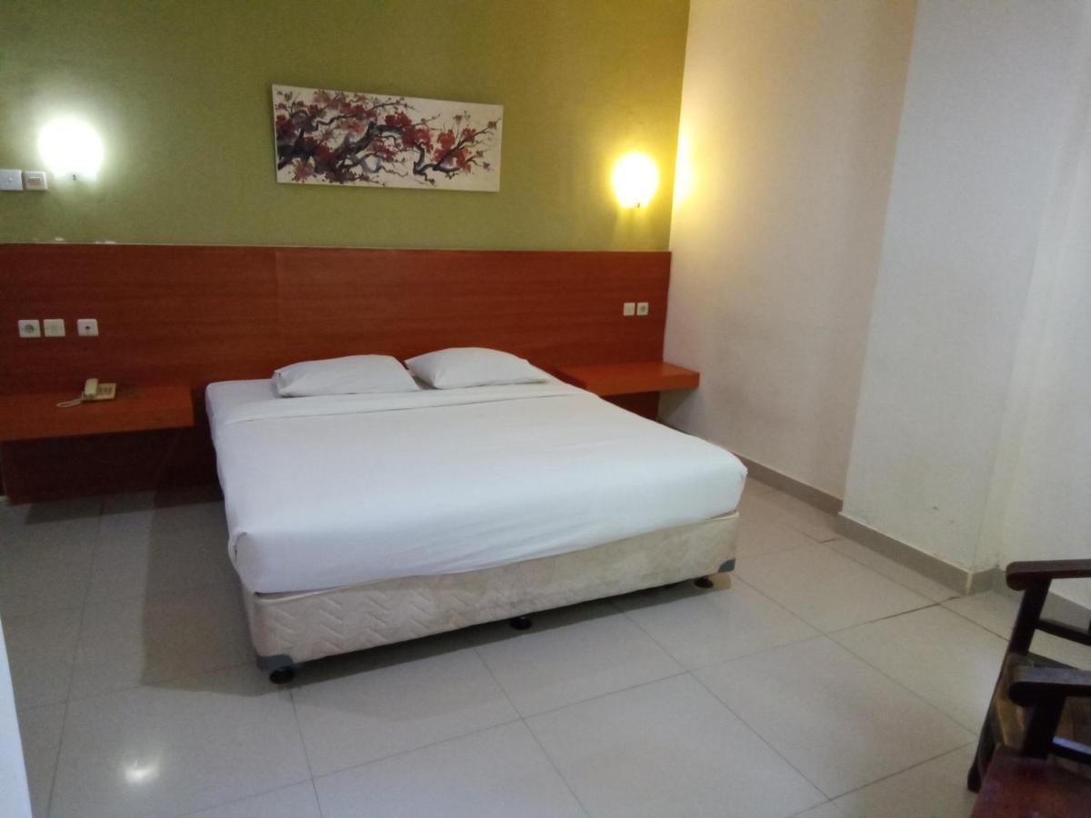Hotel Puri Dibia Kuta Kuta Lombok Extérieur photo
