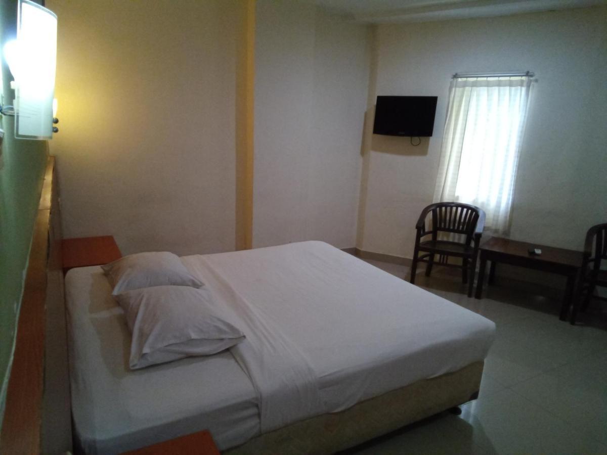 Hotel Puri Dibia Kuta Kuta Lombok Extérieur photo