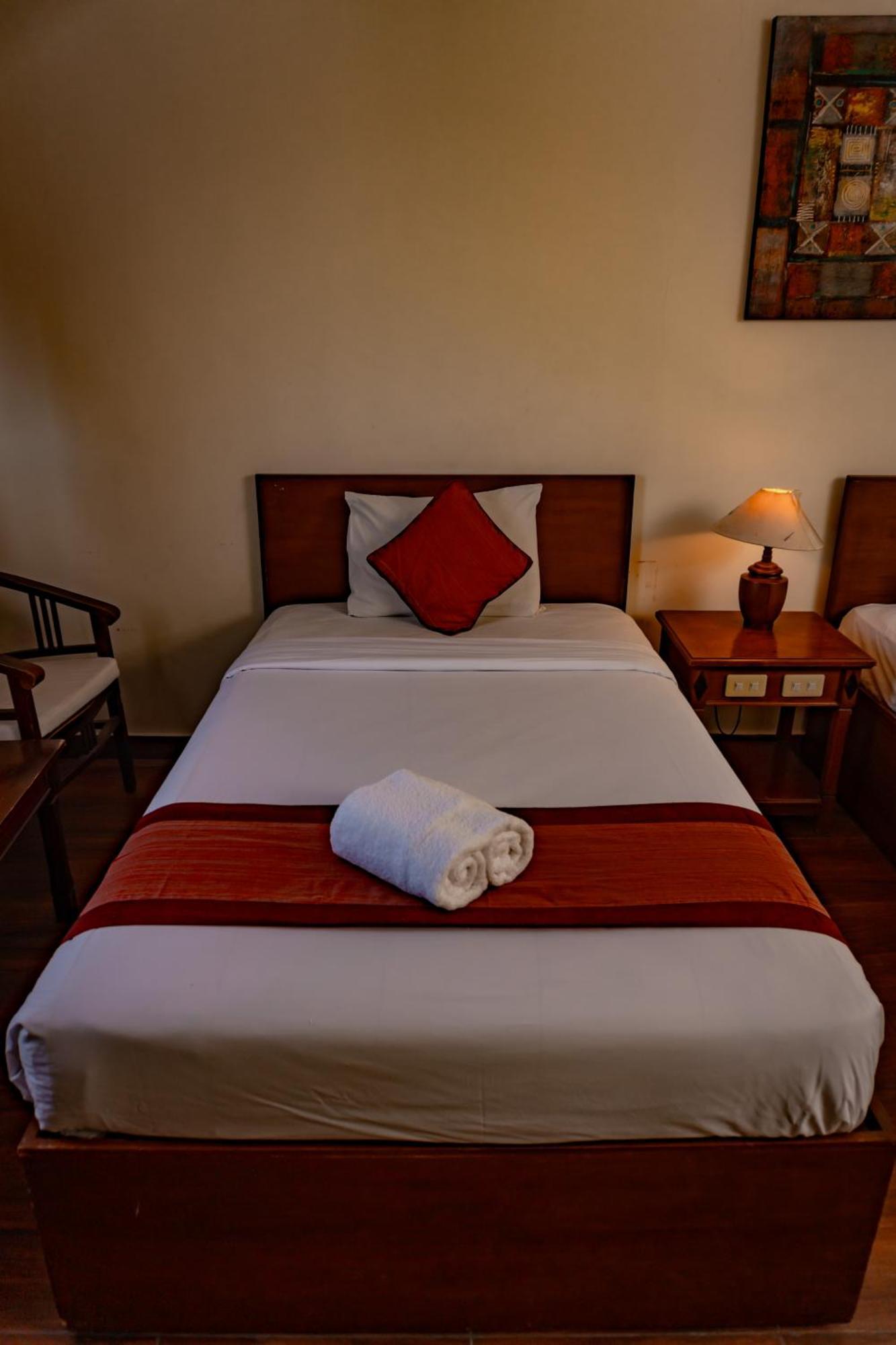 Hotel Puri Dibia Kuta Kuta Lombok Extérieur photo